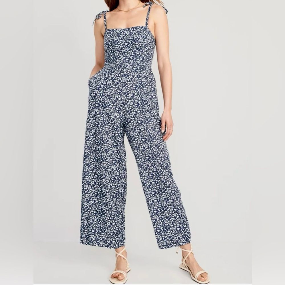 Old Navy Blue Floral Pant Jumpsuit! Bow Tie Straps! Size XS!